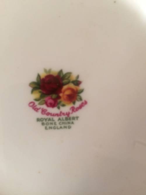 ROYAL ALBERT OLD COUNTRY ROSES LARGE 6-8 CUP TEAPOT